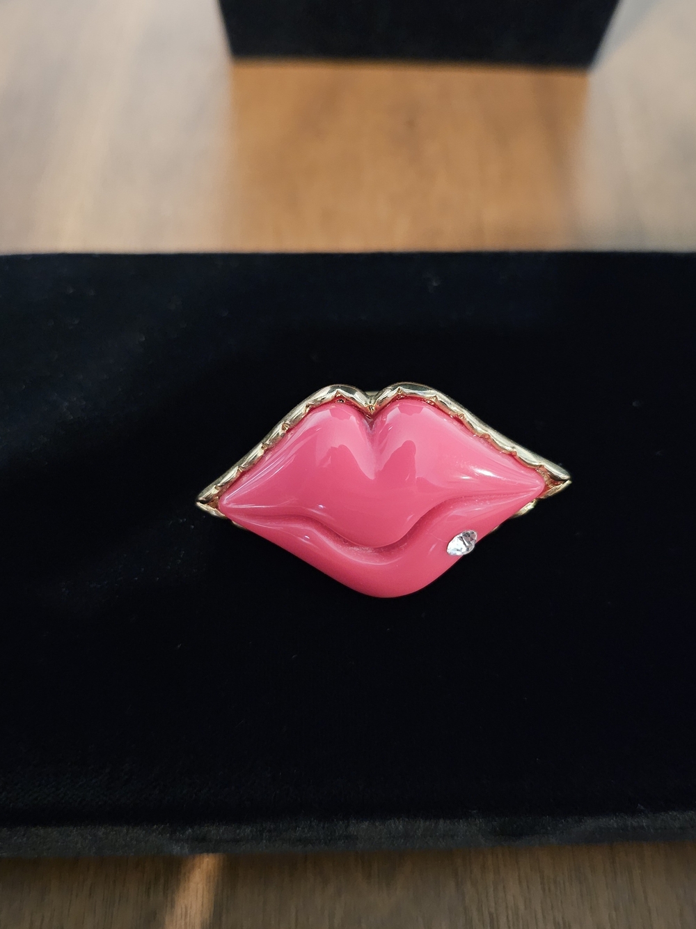 Rare Betsey Johnson First Date Pink Lips Statement Ring Size 7